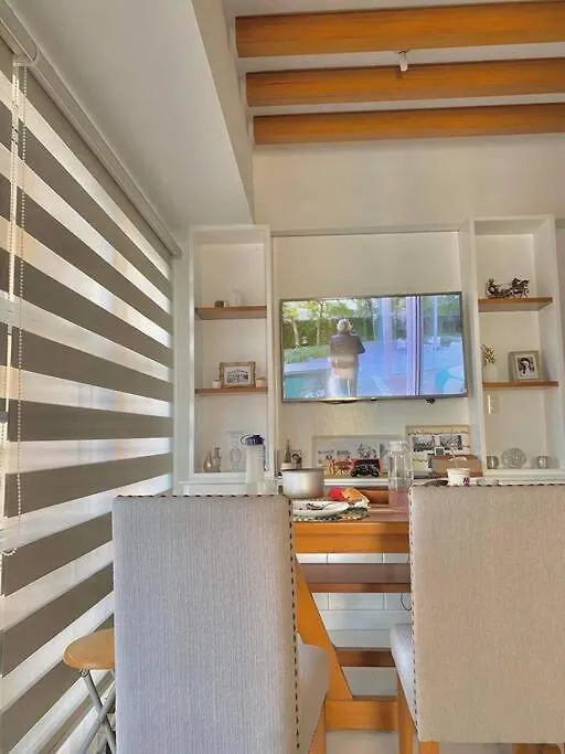 A2J Luxury 1Br Balcony Venice Suite Near Malls Manila 0*,  Philippines