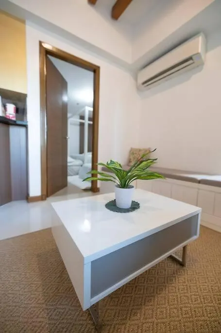 A2J Luxury 1Br Balcony Venice Suite Near Malls Manila 0*,  Philippines