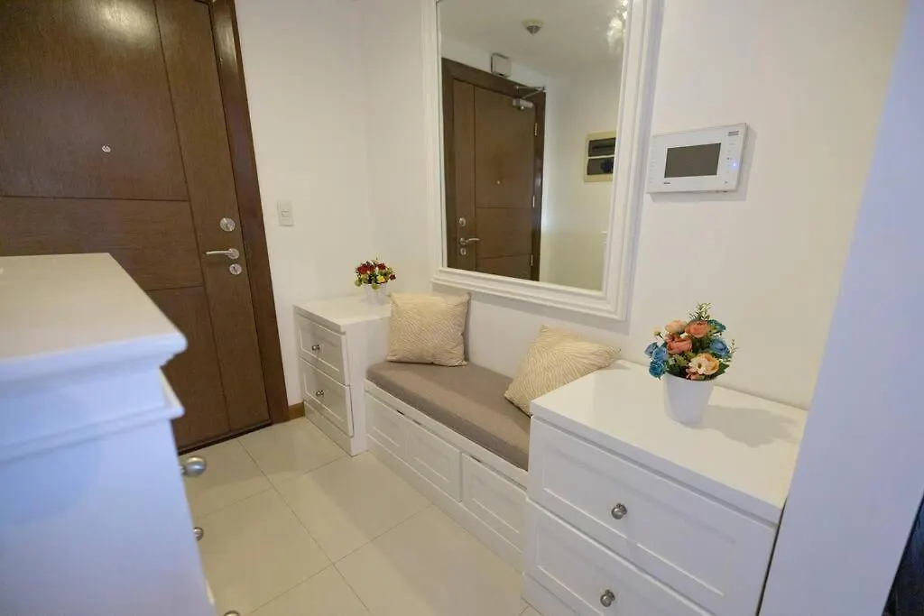 A2J Luxury 1Br Balcony Venice Suite Near Malls Manila 0*,