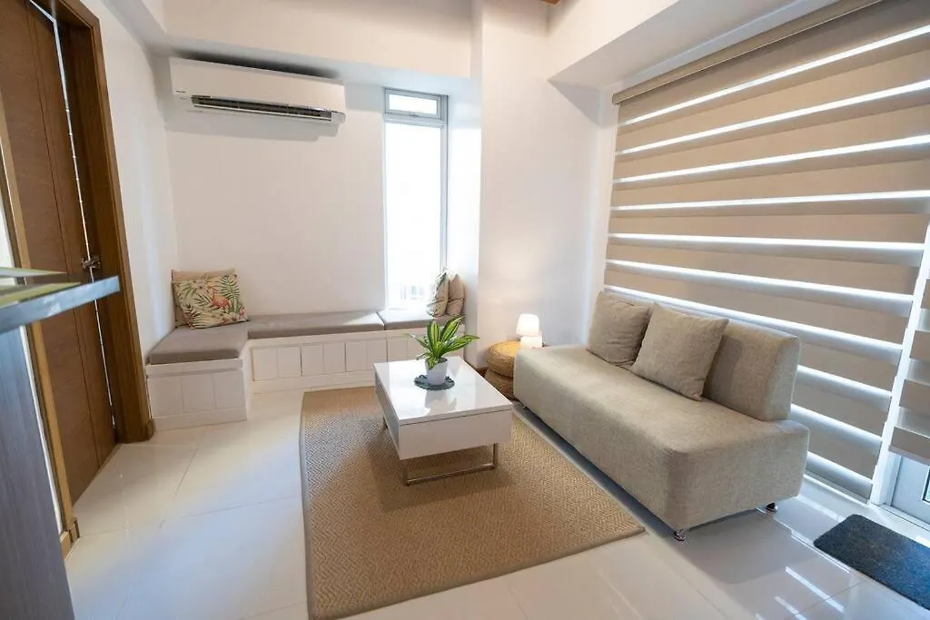 A2J Luxury 1Br Balcony Venice Suite Near Malls マニラ市 アパート